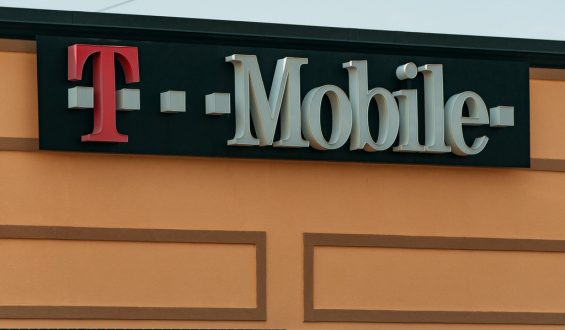 ‘EU keurt overname Tele2 door T-Mobile goed’