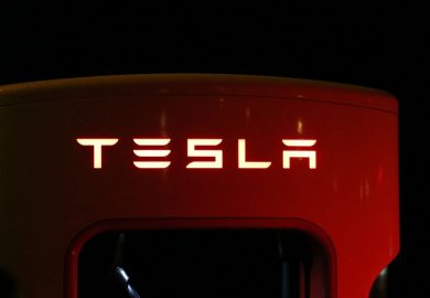 Tesla verrast met winst
