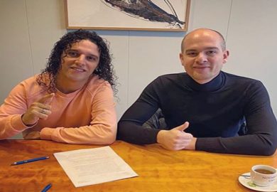 Ali B koopt 40 huizen