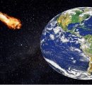 Asteroïde vliegt langs de aarde